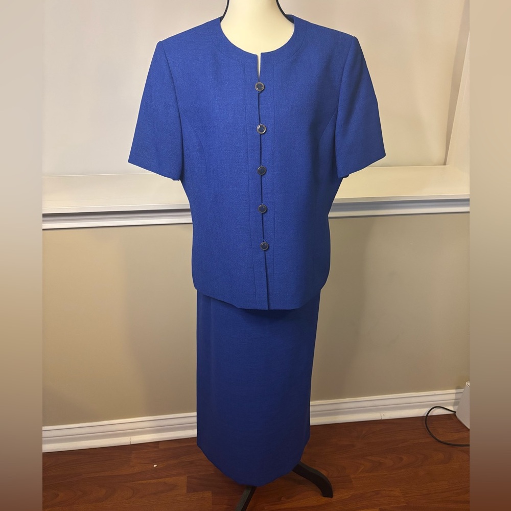 Le Suit Royal Blue Women's Skirt Set